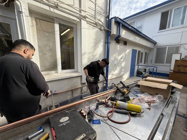 Fabricación de red en terreno